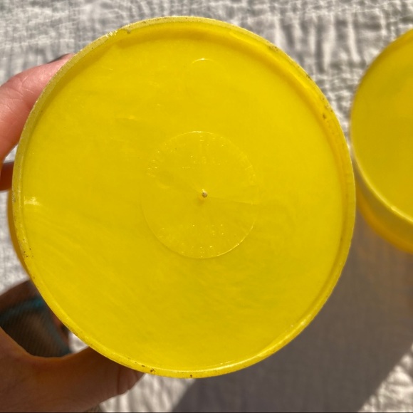 Vintage canisters - Picture 4 of 5